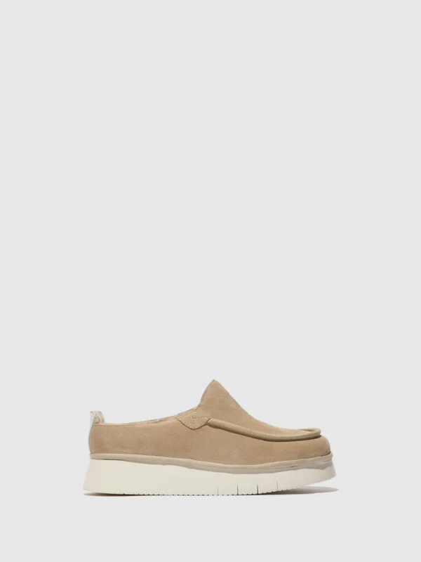 Closed Shoes CEZE361000 CREME